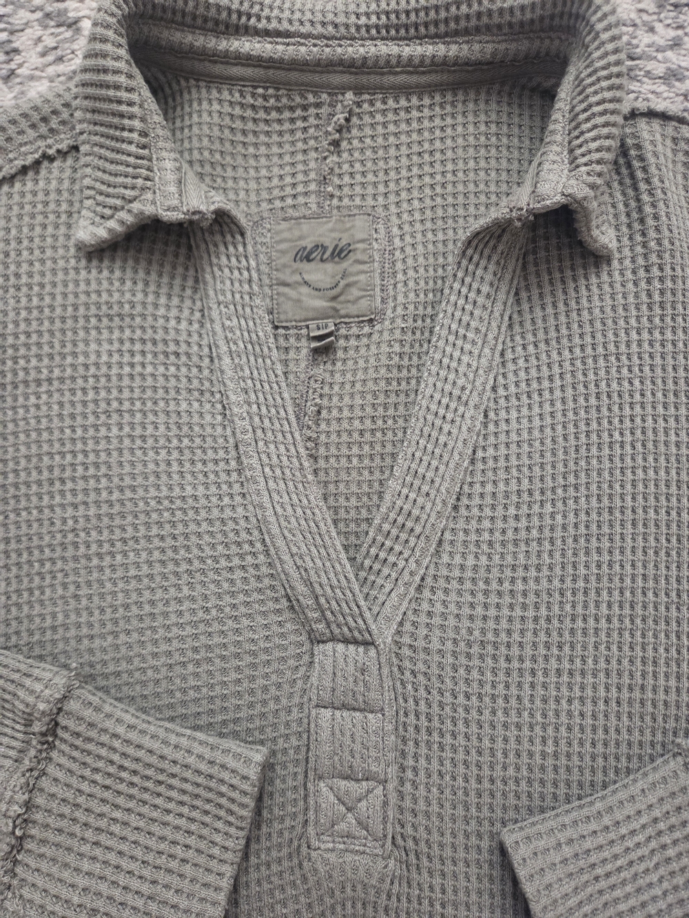 Aerie Size Small Oversized Moss Green V Neck Waffle-Knit Henley Polo Loose Fit - Picture 7 of 14